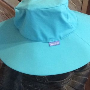 Wallaroo Aqua swim hat - NWOT